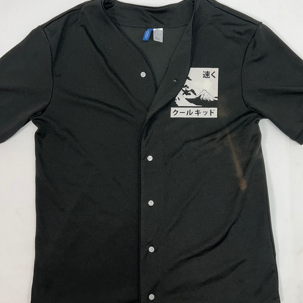 1060 divided h&m mens shirt